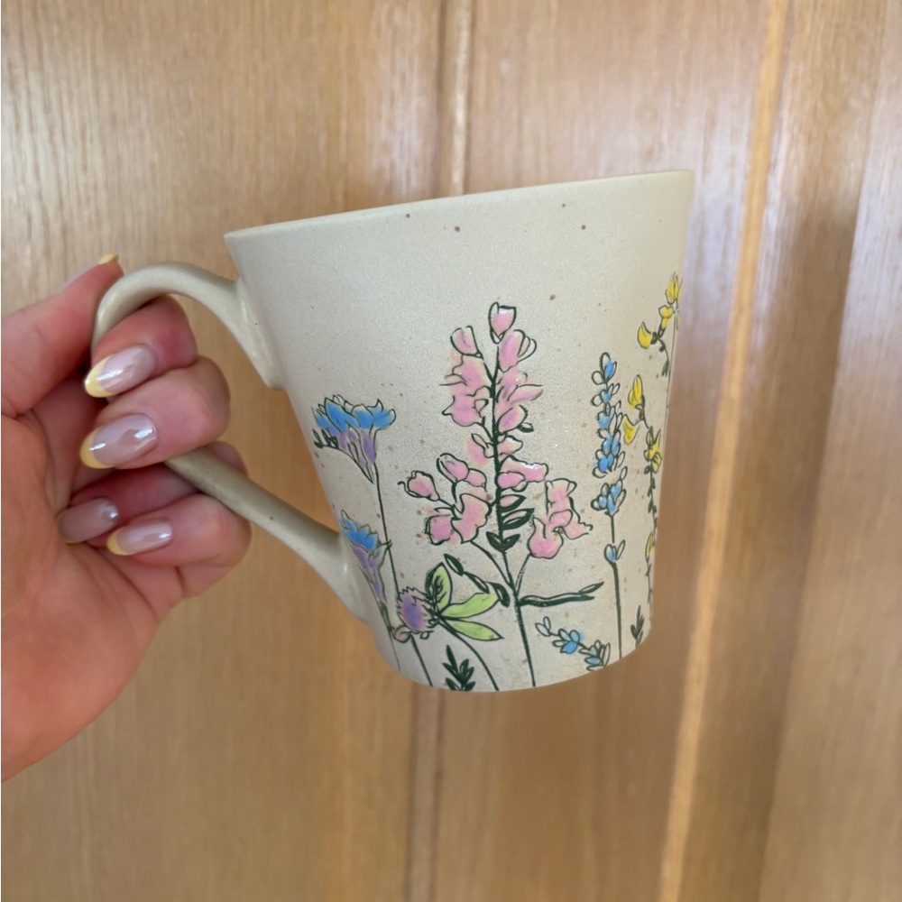 🤍Floral Ceramic Mug in Cream with Pastel Florals🤍